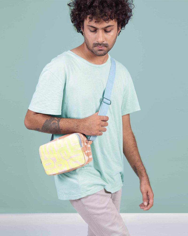 The Box Sling - Global Worming