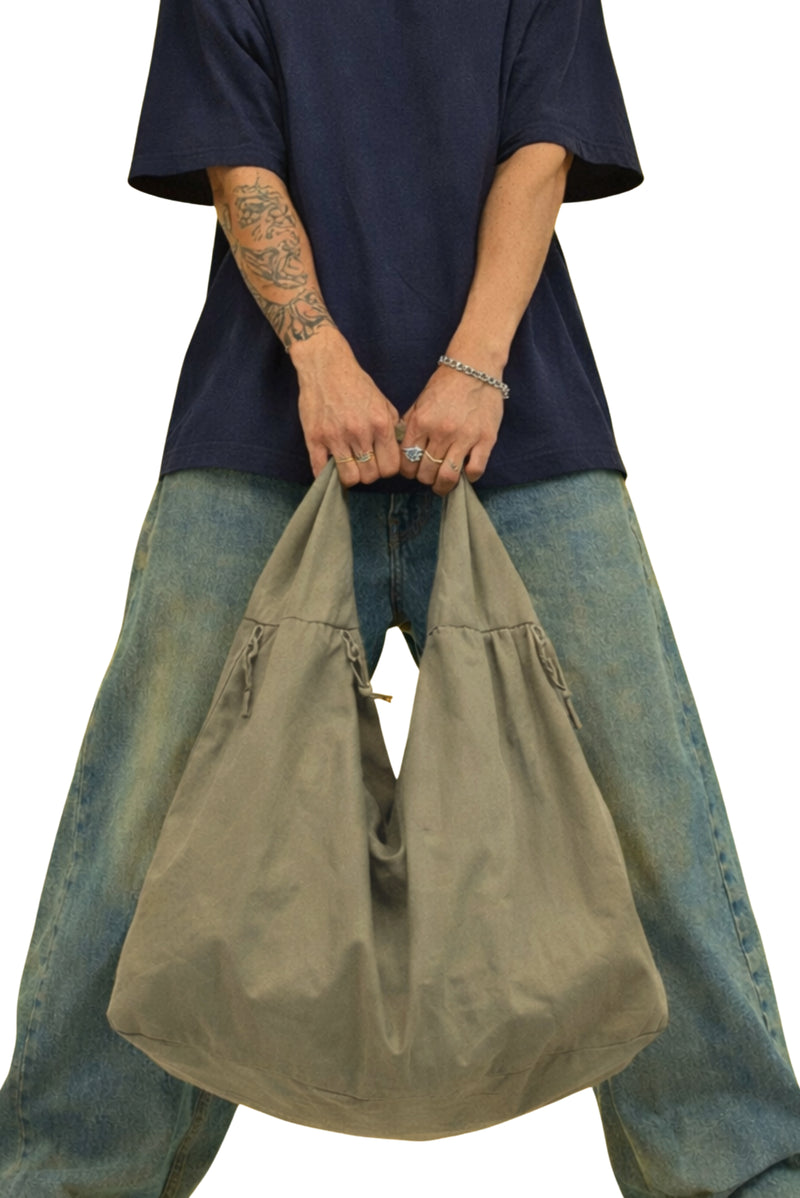 THE CINCO MULTI-POCKET TOTE BAG (KHAKI)