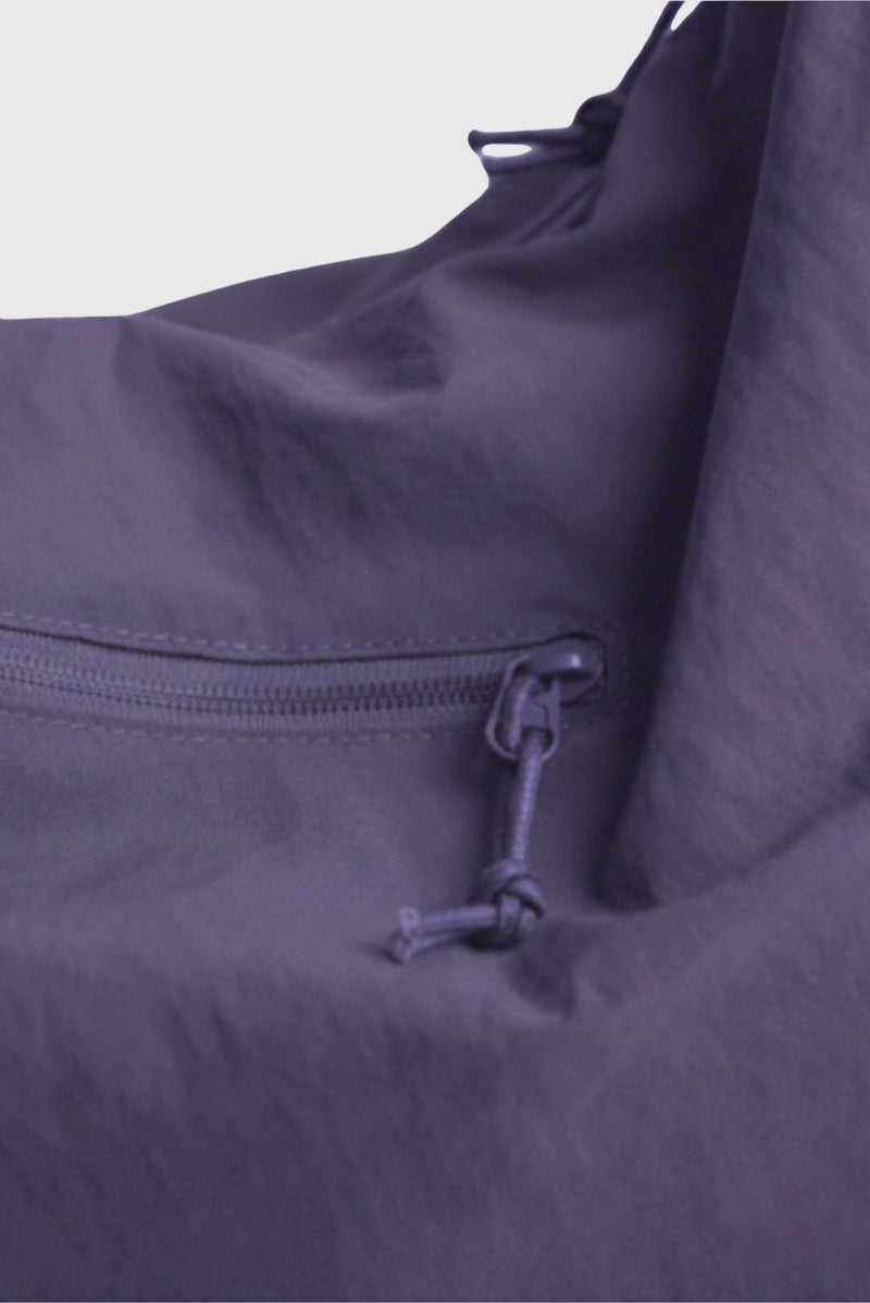 THE CINCO MULTI-POCKET TOTE BAG (PLUM)