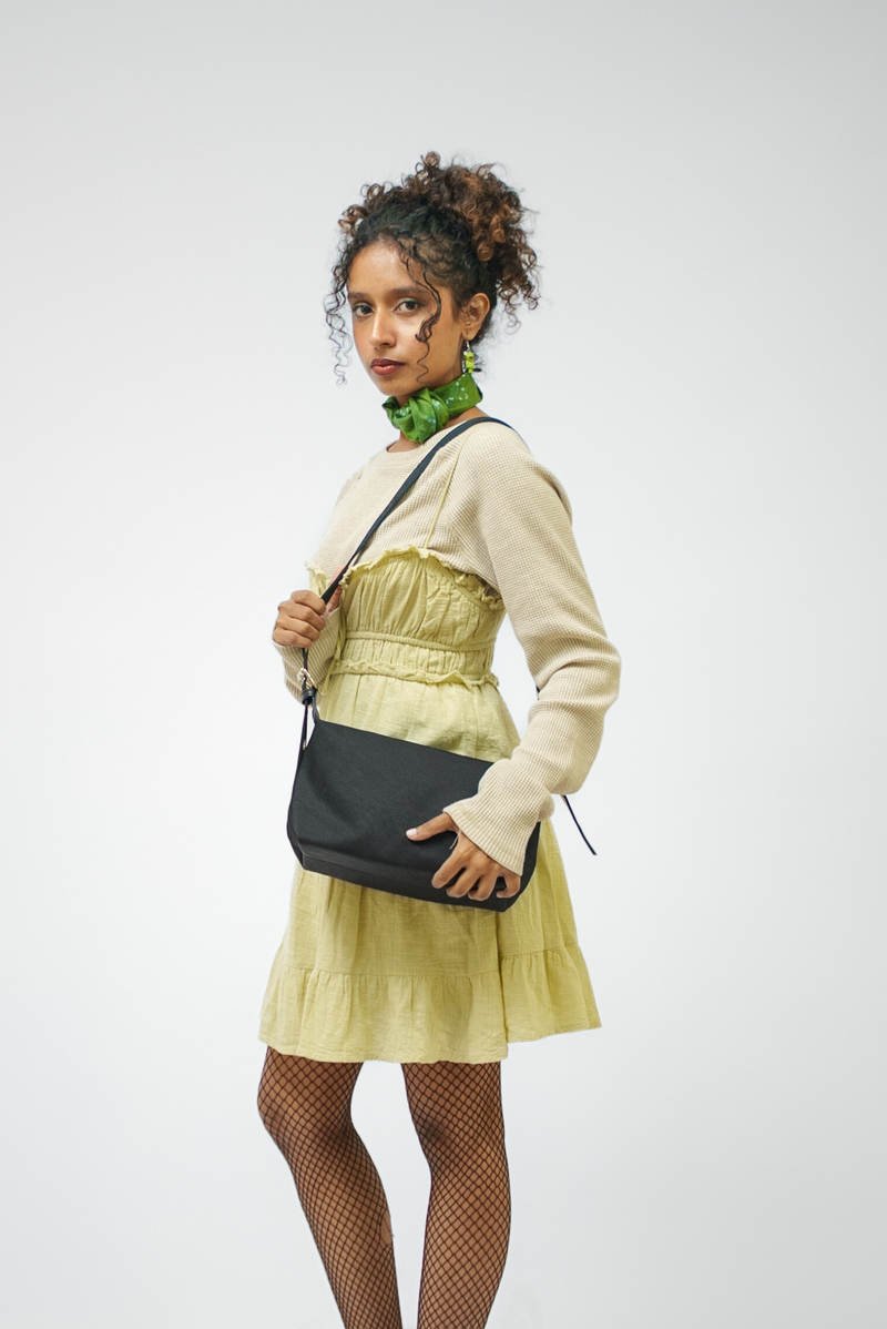 THE DEMI CROSSBODY BAG (BLACK)