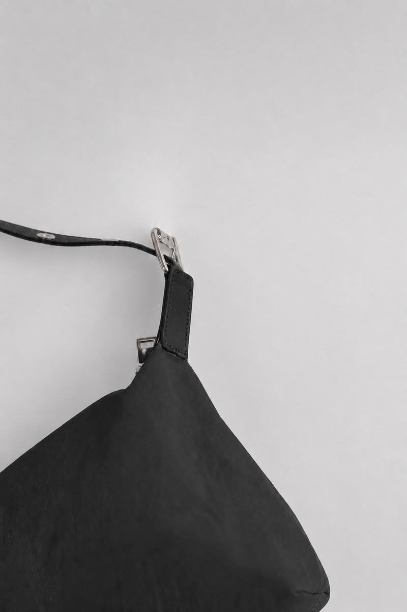 THE DEMI CROSSBODY BAG (BLACK)