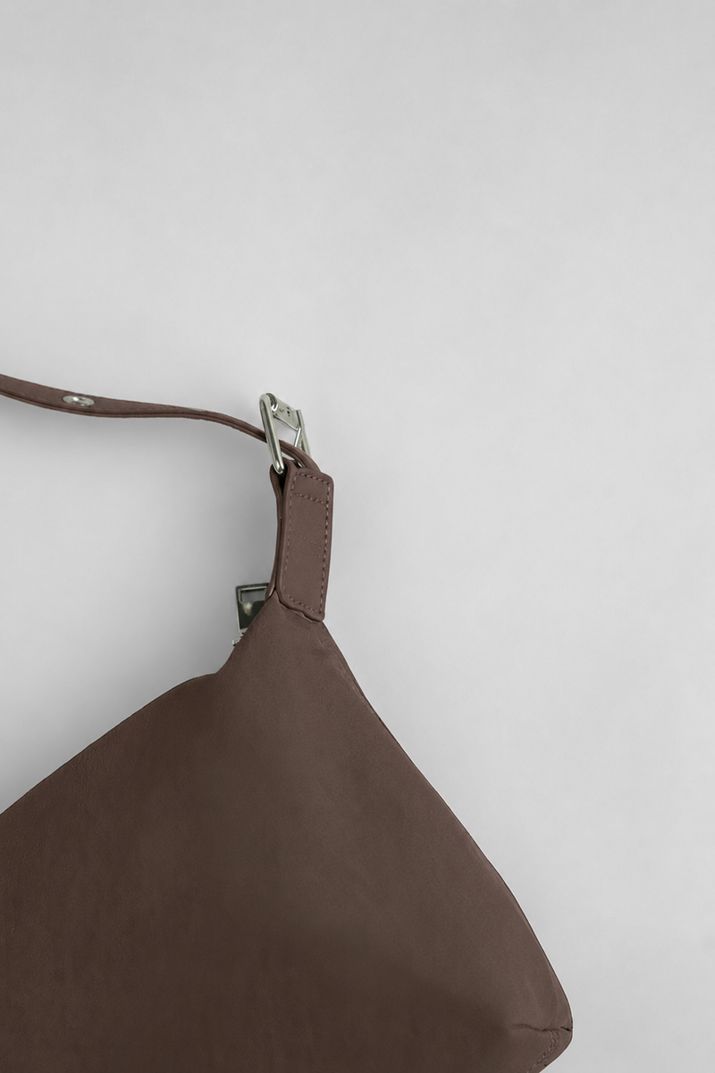 THE DEMI CROSSBODY BAG (BROWN)