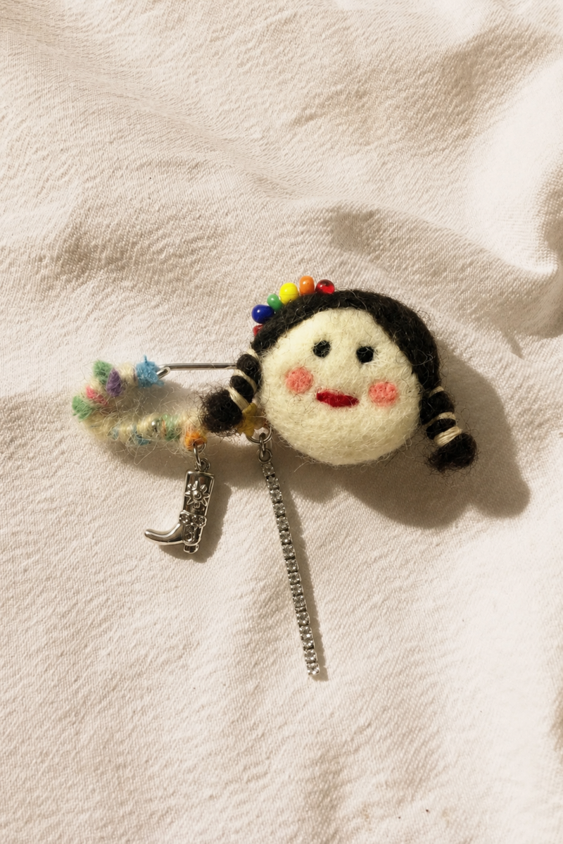 koinu brooch