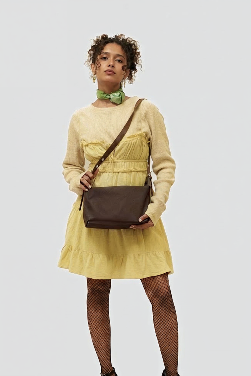 THE DEMI CROSSBODY BAG (BROWN)