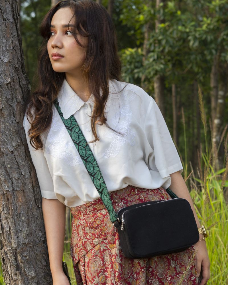 ivy dreams box sling minimal crossbody bag